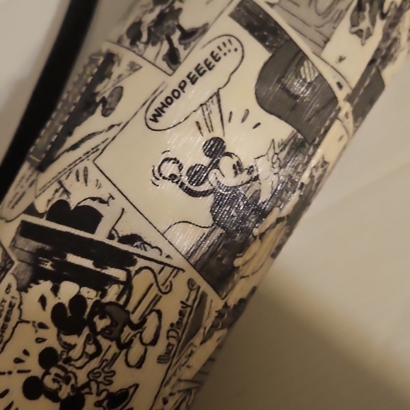 Dooney & Bourke Disney Mickey Comic Mini Barrel Bag – Rare - Picture 7 of 14